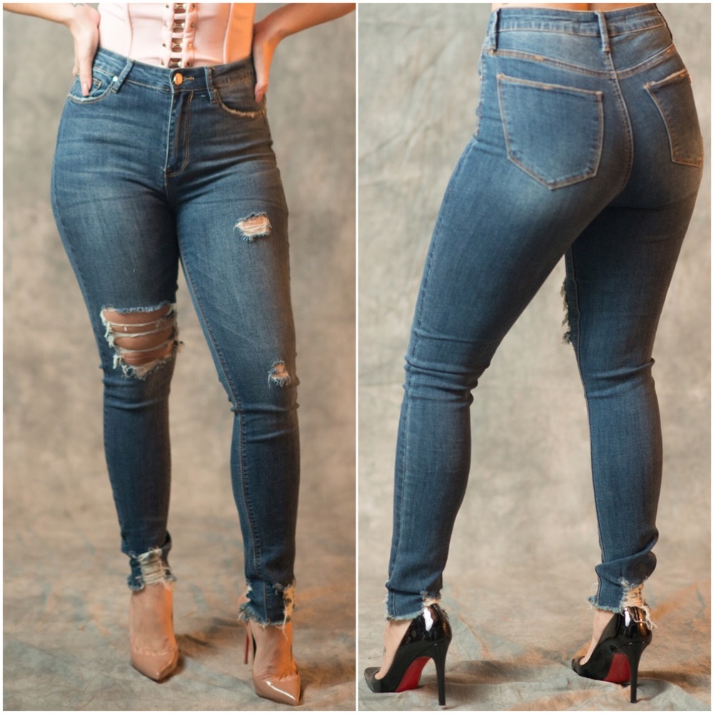 High waist ripped jeans